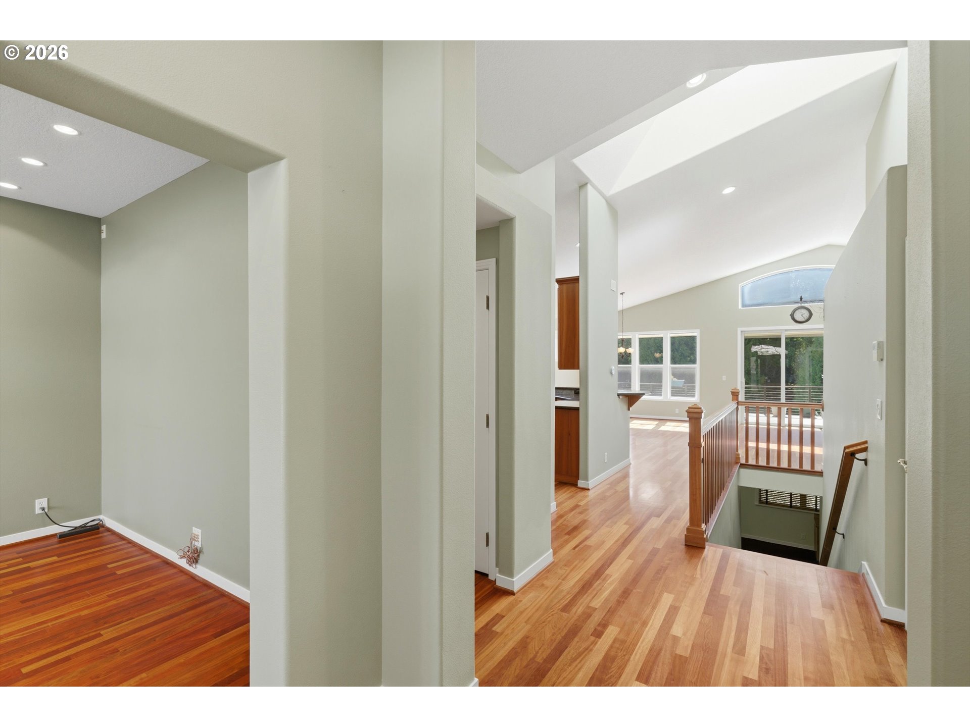 640 Southeast 40th Terrace Gresham, OR 97080 - Photo 5 of 46