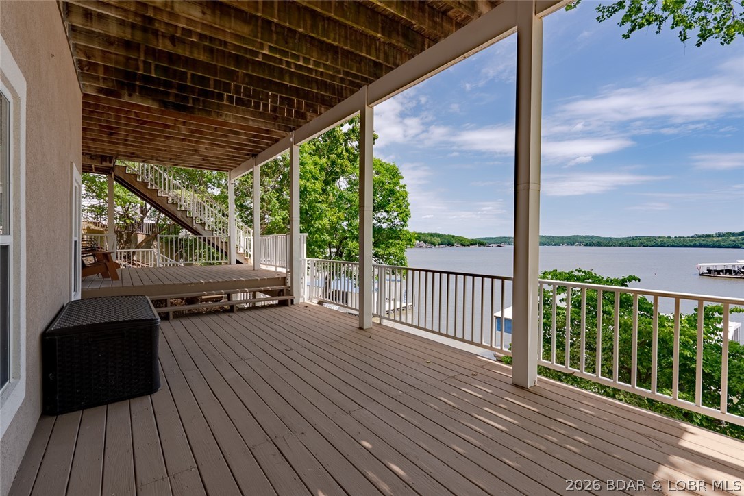 150 Cub Cove Point Camdenton, MO 65020 - Photo 68 of 89 Third level deck closest to water - MORE great vie