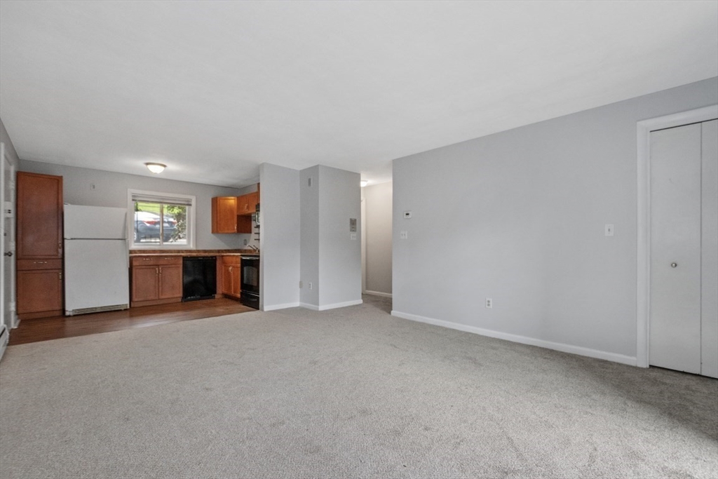 22 Jacqueline Road, Unit B Waltham, MA 02452 - Photo 7 of 38 Gallery Image 7