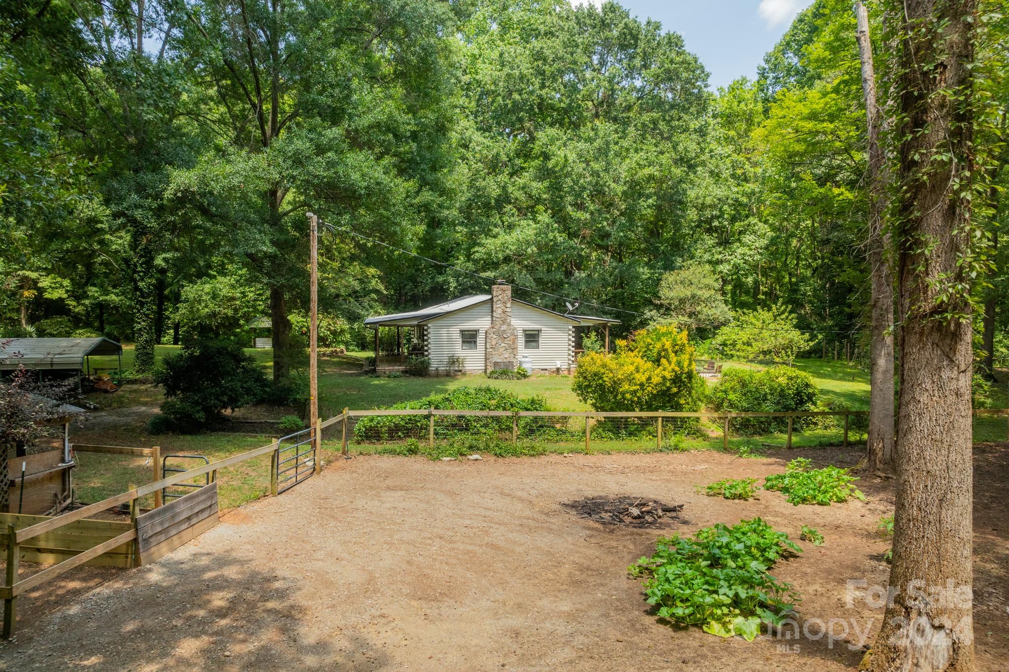 240 Old Lowesville Road Stanley, NC 28164 - Photo 7 of 27 Gallery Image 7