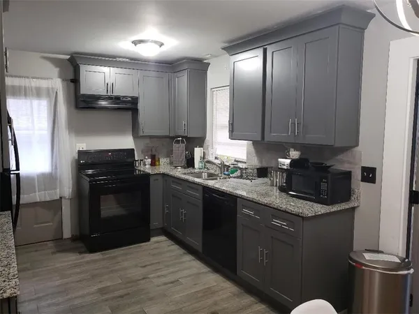 $2,695 | 2706 Drew Valley Road Northeast, Brookhaven, GA 30319