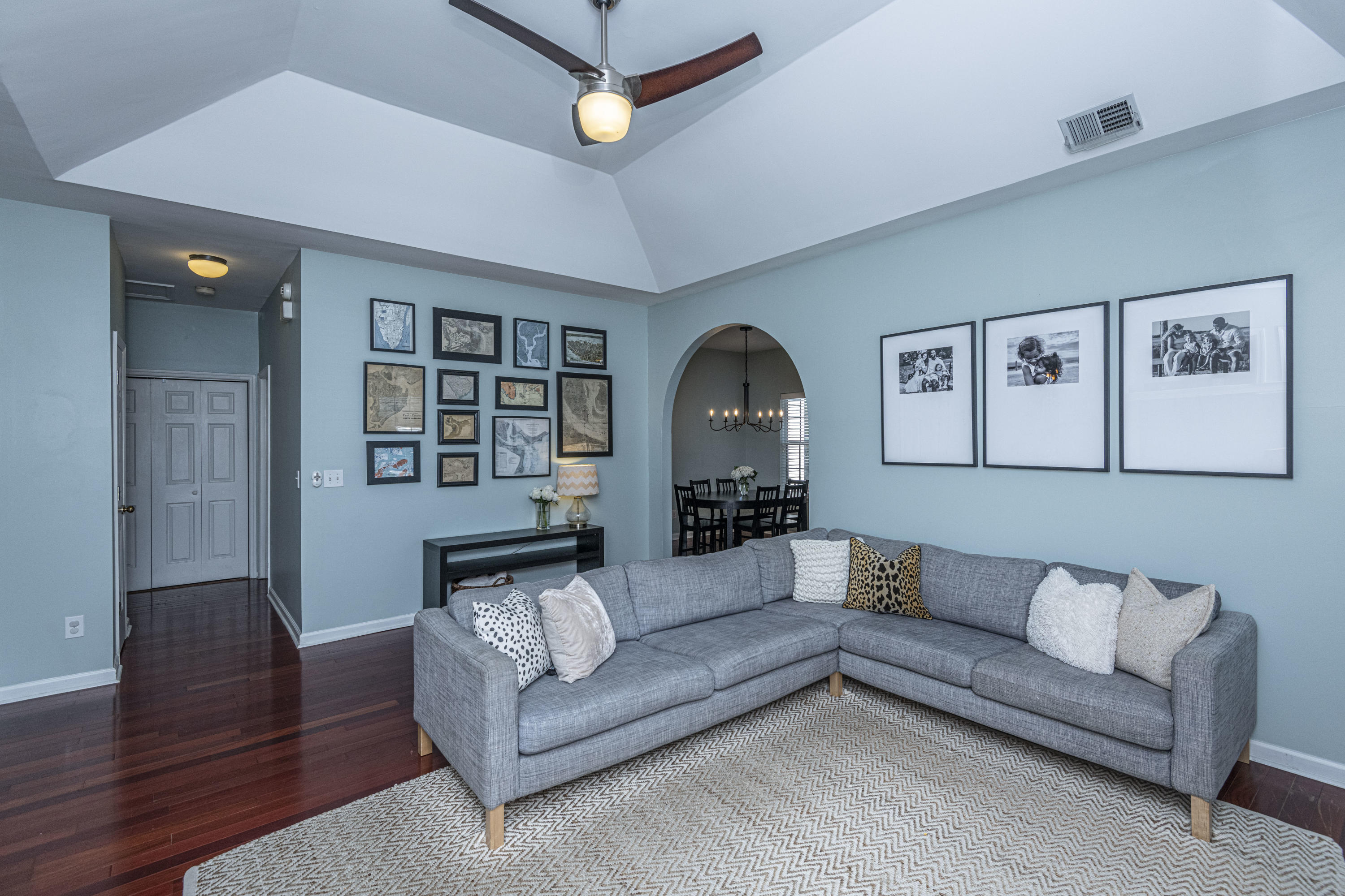352 Rice Bay Drive Mount Pleasant, SC 29464 - Photo 8 of 38 Living Room