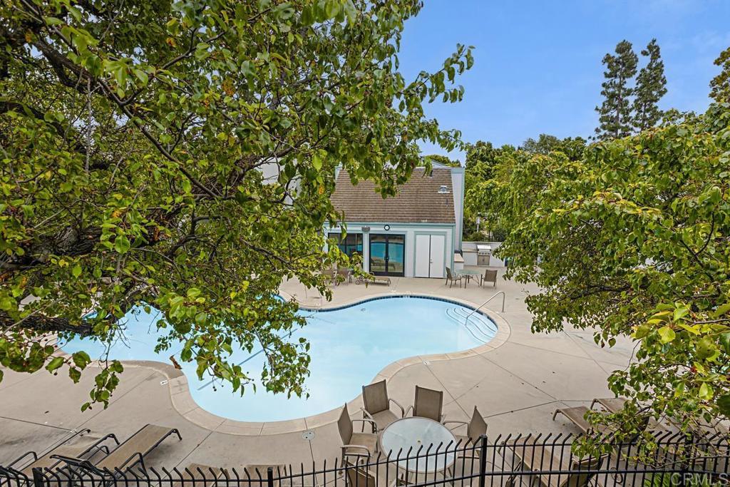 3242 Via Alicante La Jolla, CA 92037 - Photo 19 of 27 a view of a swimming pool with a yard