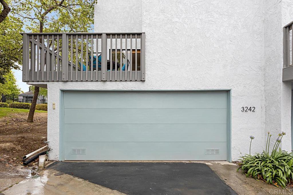 3242 Via Alicante La Jolla, CA 92037 - Photo 20 of 27 a view of entryway with a yard