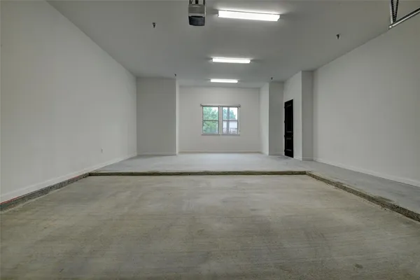 $3,344 | 6400 Washington St Avenue, Unit 103, Houston, TX 77007