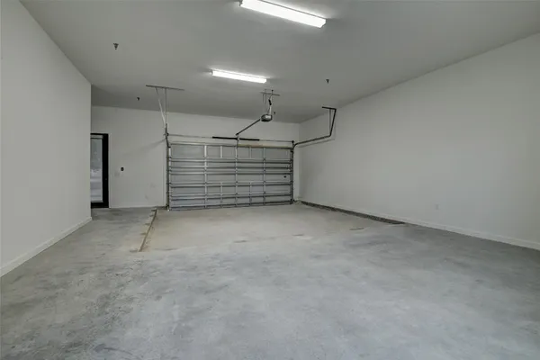 $3,344 | 6400 Washington St Avenue, Unit 103, Houston, TX 77007