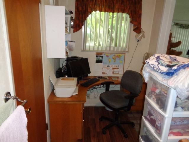676 West Huntsman Avenue Reedley, CA 93654 - Photo 12 of 18 a room with furniture and a chandelier