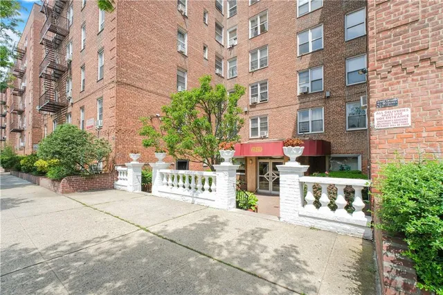 $298,000 | 2525 Nostrand Avenue, Unit 7S | Midwood