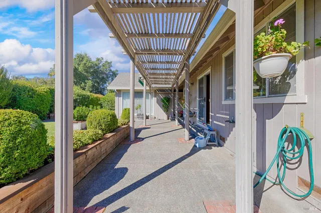 $929,000 | 240 Silver Creek Circle, Santa Rosa, CA 95409