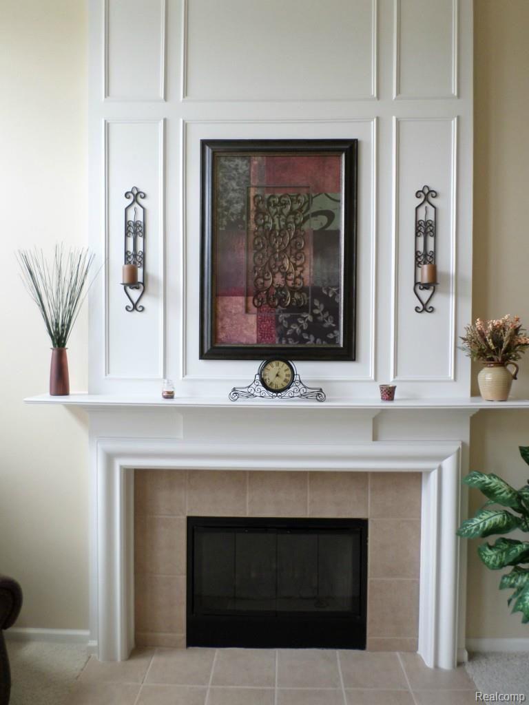 656 Bliss Drive Rochester, MI 48307 - Photo 10 of 40 family room fireplace.jpg