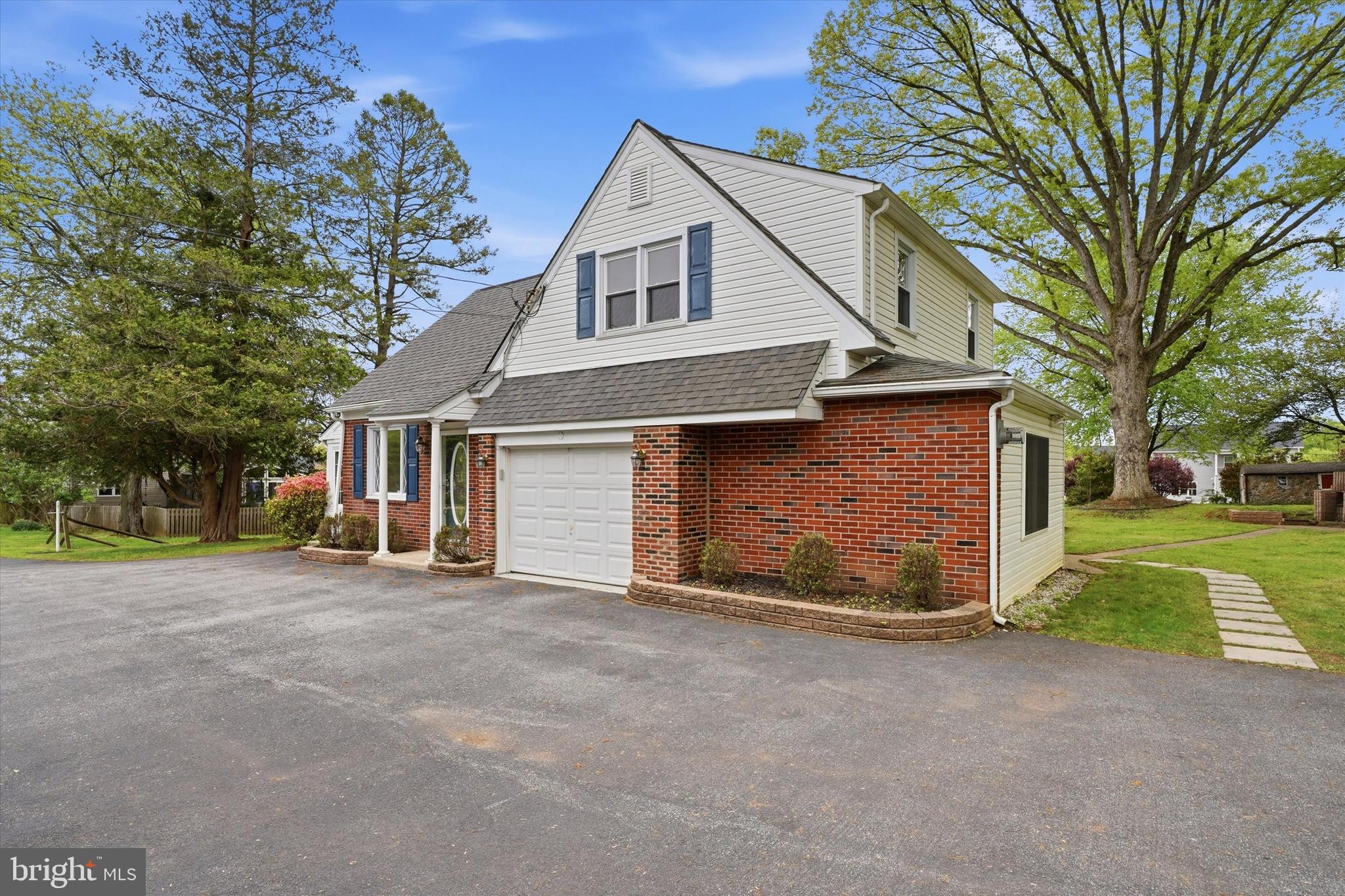 2880 Old Cedar Grove Road Broomall, PA 19008 - Photo 2 of 30