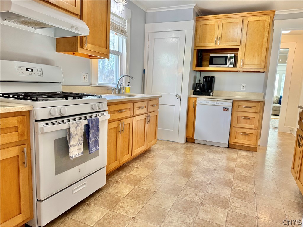 4458 Apulia Road Jamesville, NY 13078 - Photo 13 of 31
