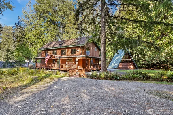 $940,000 | 56818 387th Ave Court East, Ashford, WA 98304