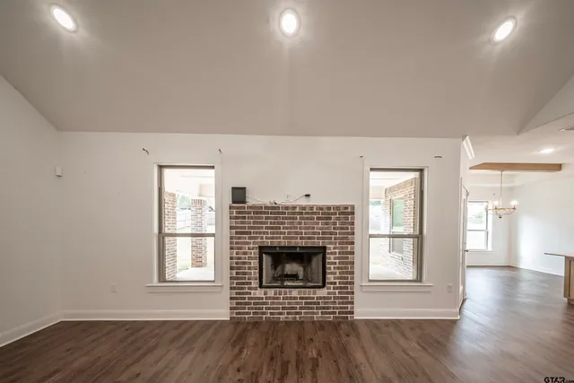 $412,000 | 808 Black Bird Way, Whitehouse, TX 75791