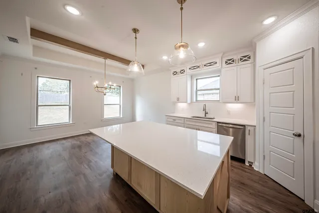 $412,000 | 808 Black Bird Way, Whitehouse, TX 75791