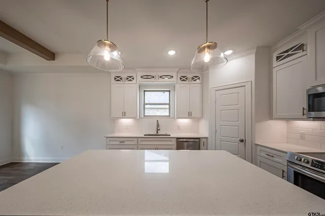 $412,000 | 808 Black Bird Way, Whitehouse, TX 75791