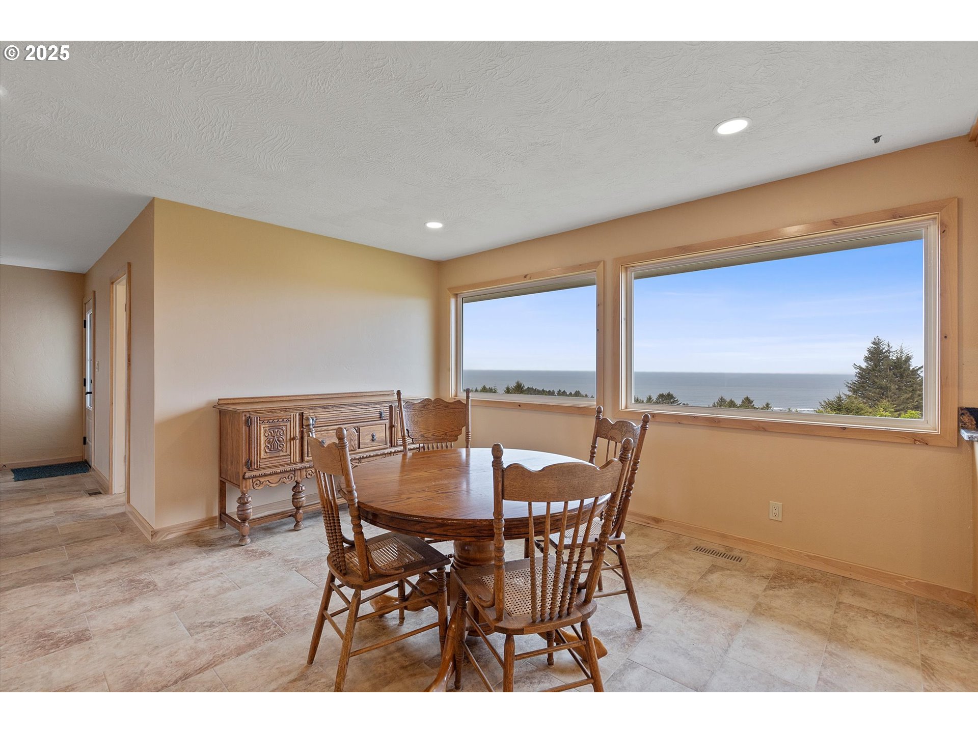 41390 Oretown Road Cloverdale, OR 97112 - Photo 12 of 44