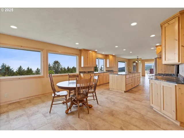 $2,890,000 | 41390 Oretown Road, Cloverdale, OR 97112