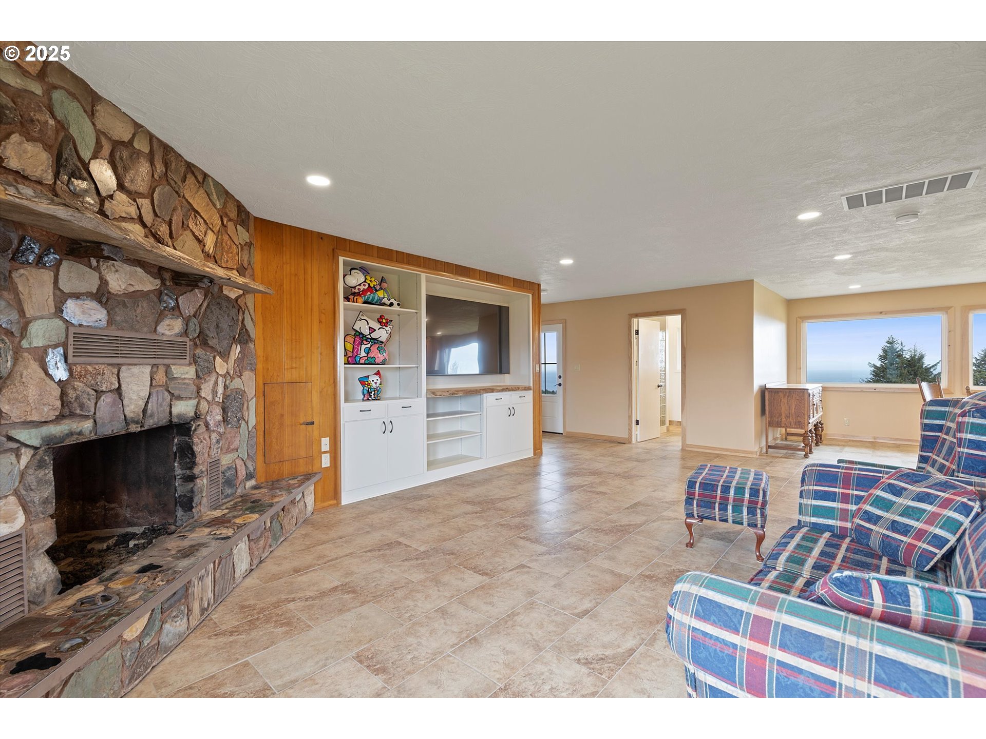 41390 Oretown Road Cloverdale, OR 97112 - Photo 15 of 44