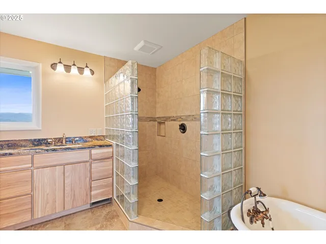 $2,890,000 | 41390 Oretown Road, Cloverdale, OR 97112