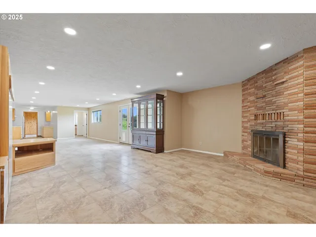 $2,890,000 | 41390 Oretown Road, Cloverdale, OR 97112