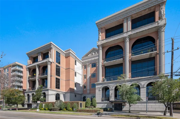 $4,500 | 1025 South Shepherd Drive, Unit 110, Houston, TX 77019