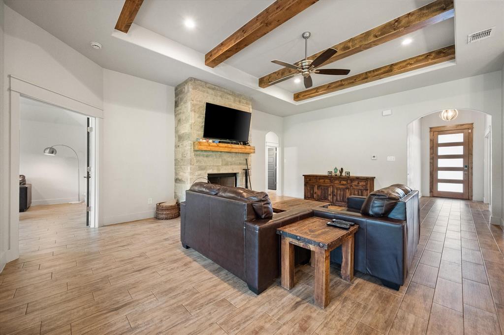 1052 Kessler Road Weatherford, TX 76087 - Photo 16 of 40