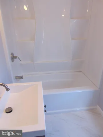 $2,400 | 3622 Lincoln Highway East, Thorndale, PA 19372