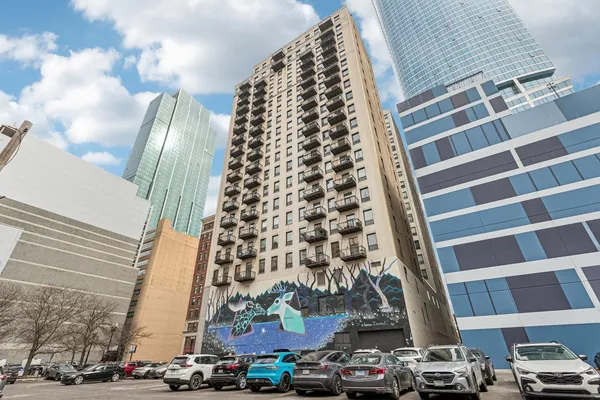 $769,000 | 910 South Michigan Avenue, Unit 2006, Chicago, IL 60605