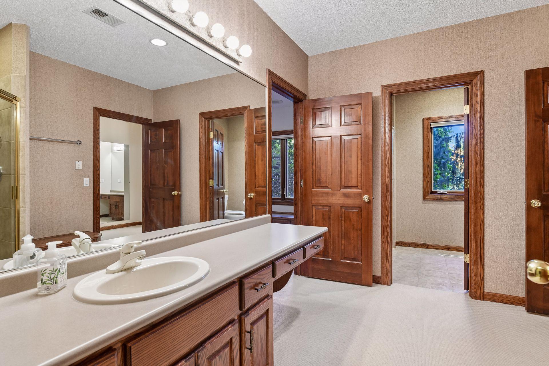 11539 Landing Road Eden Prairie, MN 55347 - Photo 35 of 48 Gallery Image 35
