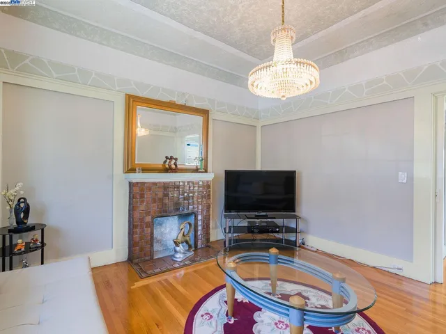 $898,000 | 473 Newton Avenue, Oakland, CA 94606