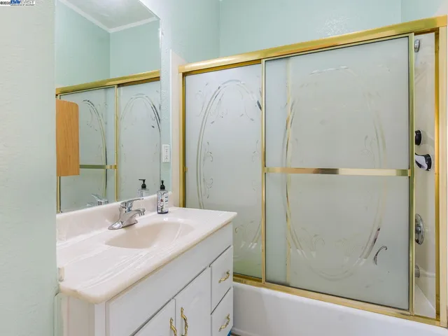 $898,000 | 473 Newton Avenue, Oakland, CA 94606