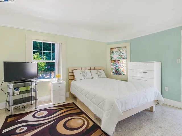 $898,000 | 473 Newton Avenue, Oakland, CA 94606