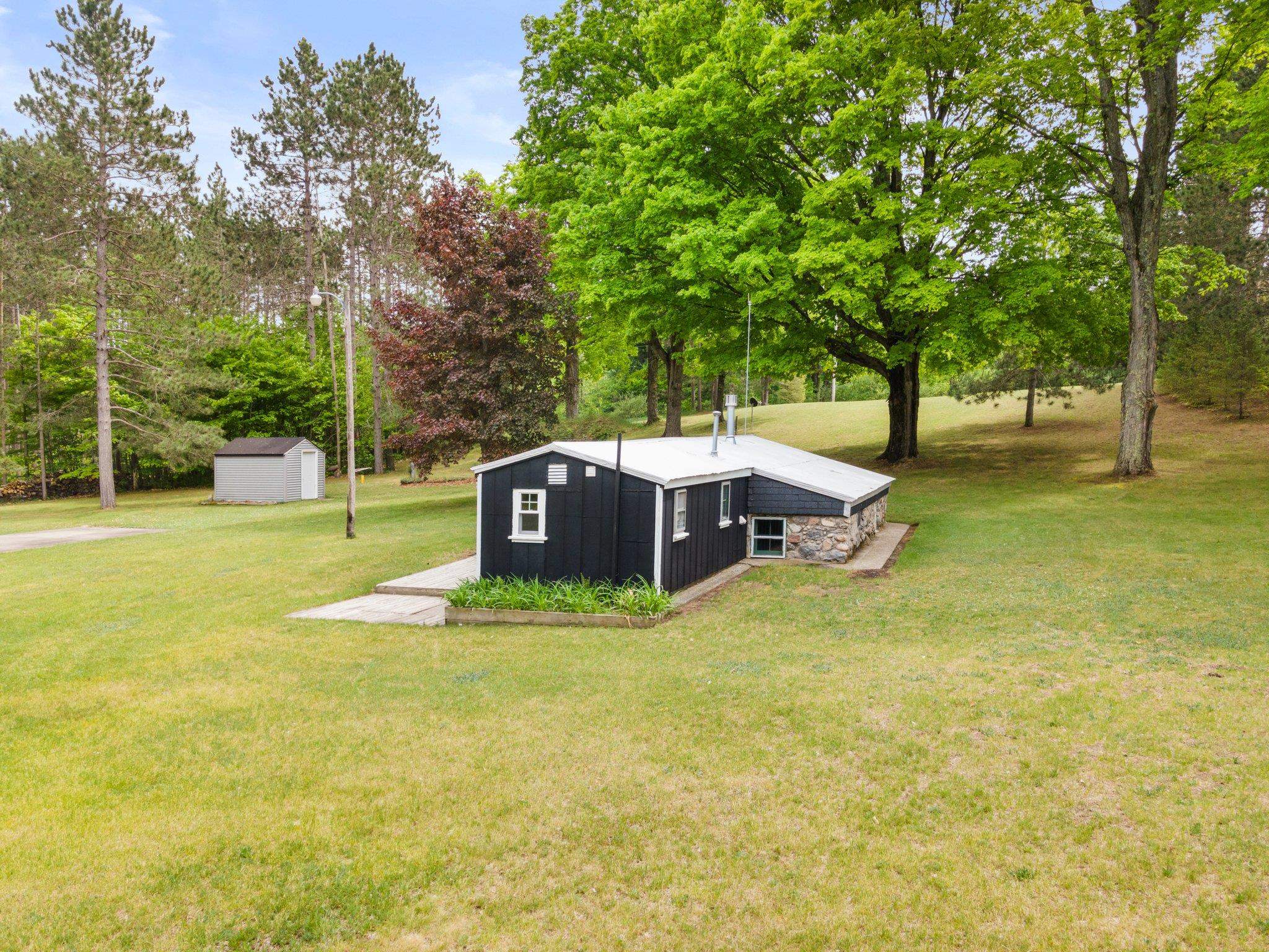 6209 Hodge Road Kingsley, MI 49649 - Photo 10 of 35 1900532-9.JPG