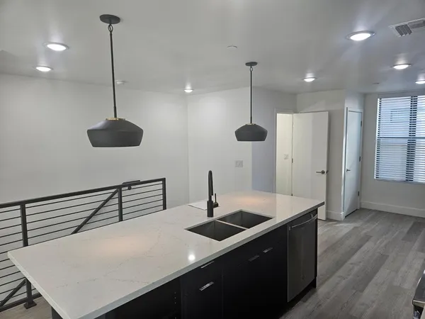 $2,450 | 283 South Roosevelt Street, Tempe, AZ 85281