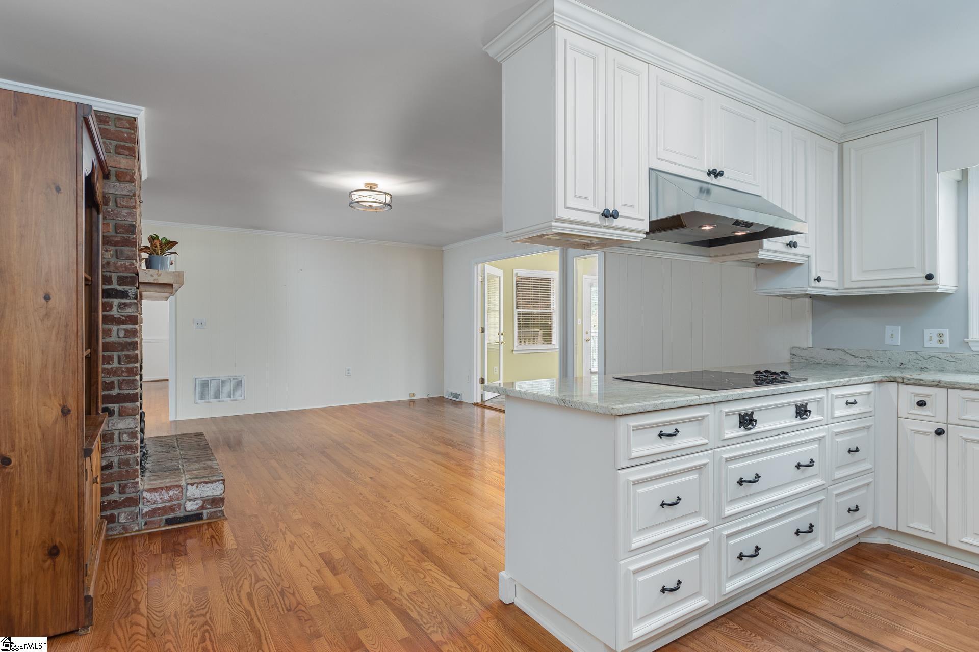 743 Richbourg Road Greenville, SC 29615 - Photo 12 of 31 Gallery Image 12