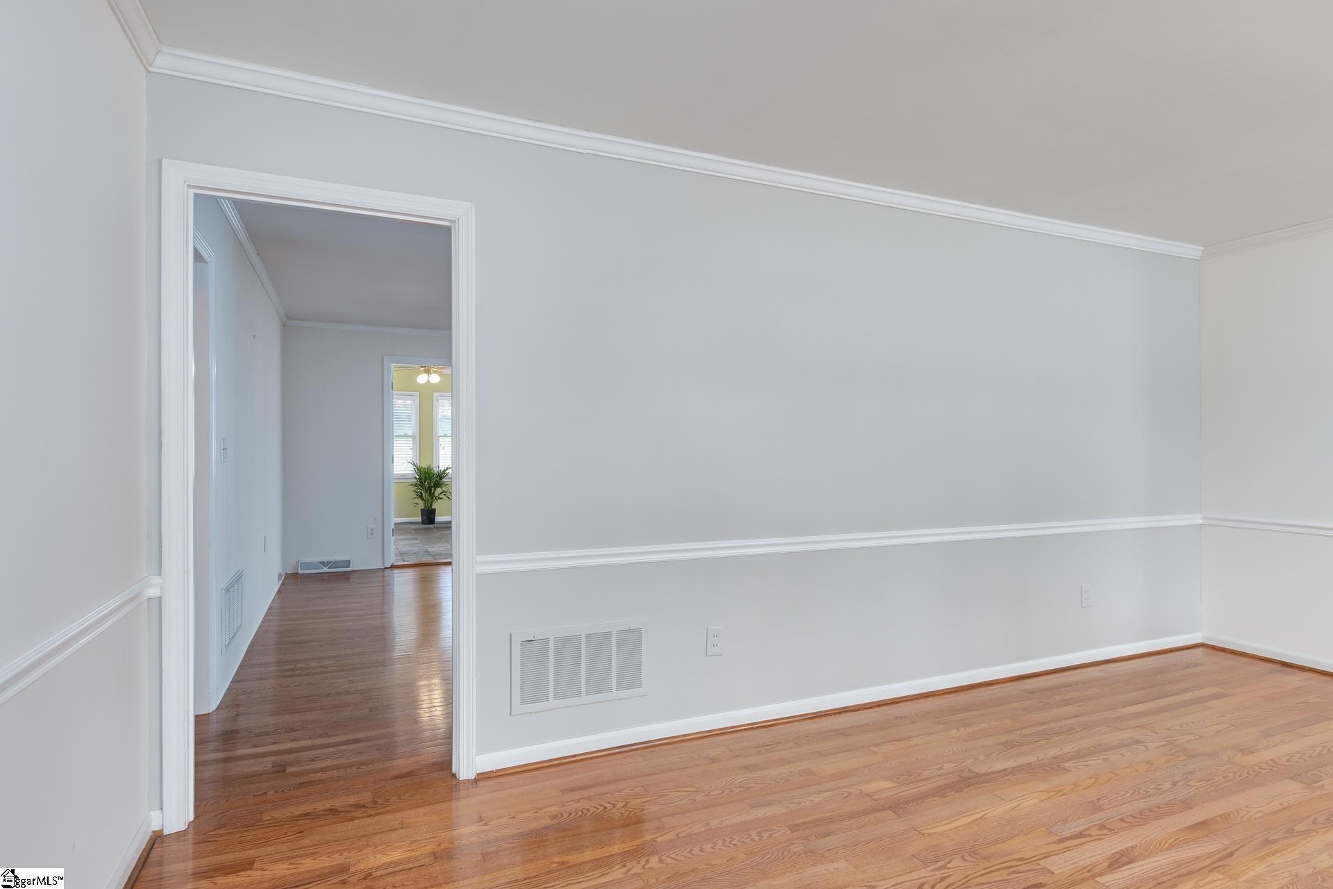 743 Richbourg Road Greenville, SC 29615 - Photo 6 of 31 Gallery Image 6