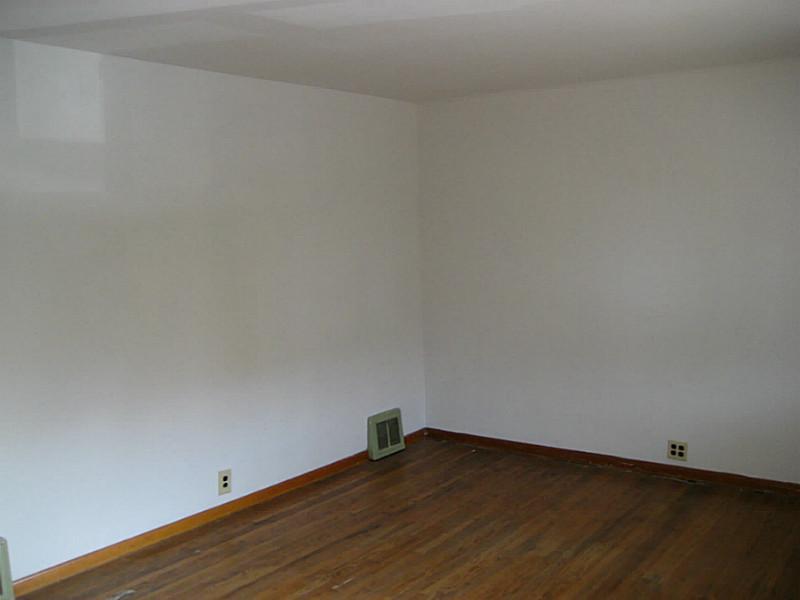 435 Miller Avenue Butler, PA 16001 - Photo 5 of 21 Living Room.