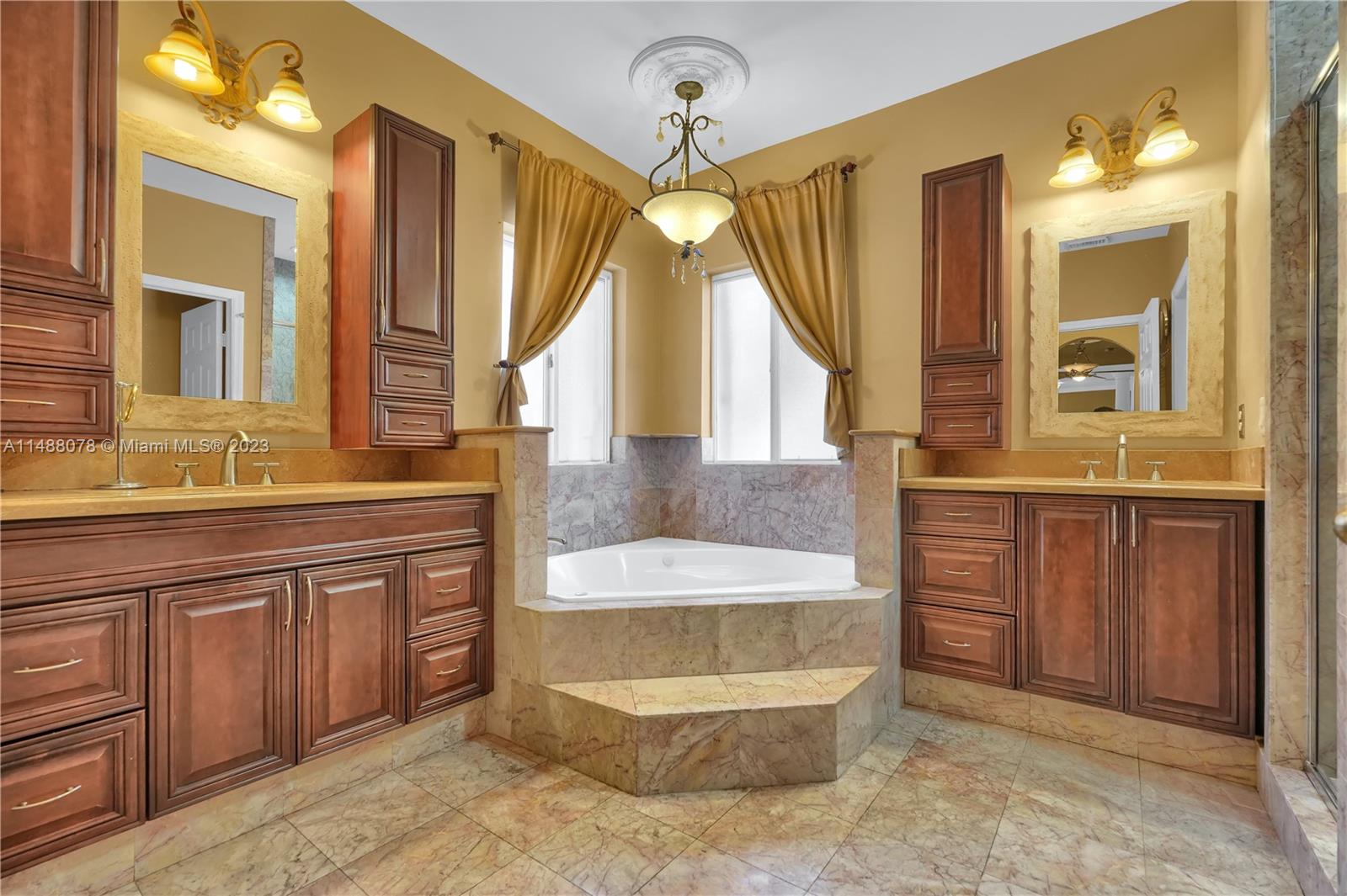 1436 Northeast 40th Road Homestead, FL 33033 - Photo 54 of 65 Gallery Image 54