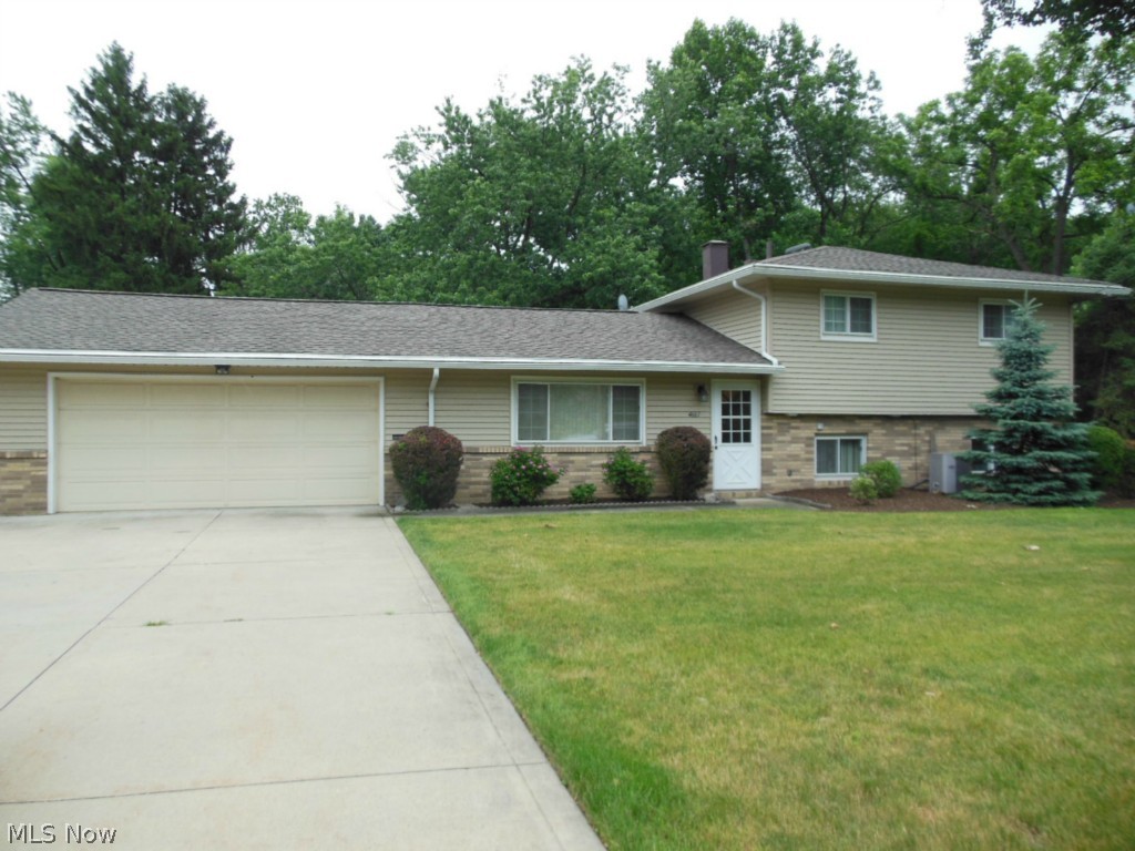 4661 Grayton Road Cleveland, OH 44135 - Photo 1 of 13 Gallery Image 1