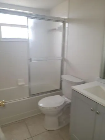 $1,750 | 1536 Southeast Royal Green Circle, Unit 101, Port St. Lucie, FL 34952