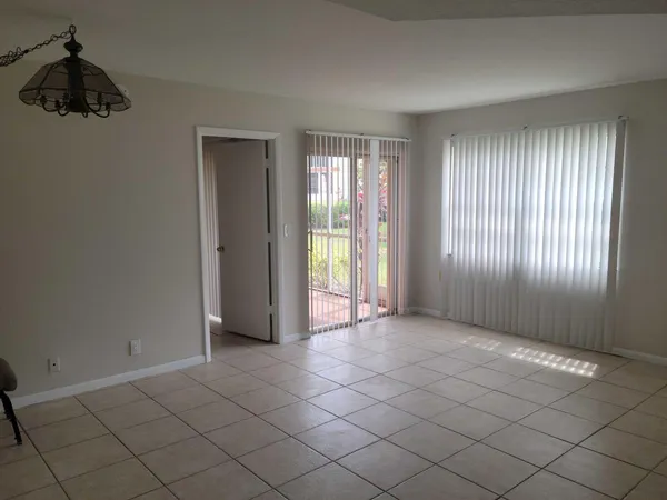 $1,750 | 1536 Southeast Royal Green Circle, Unit 101, Port St. Lucie, FL 34952