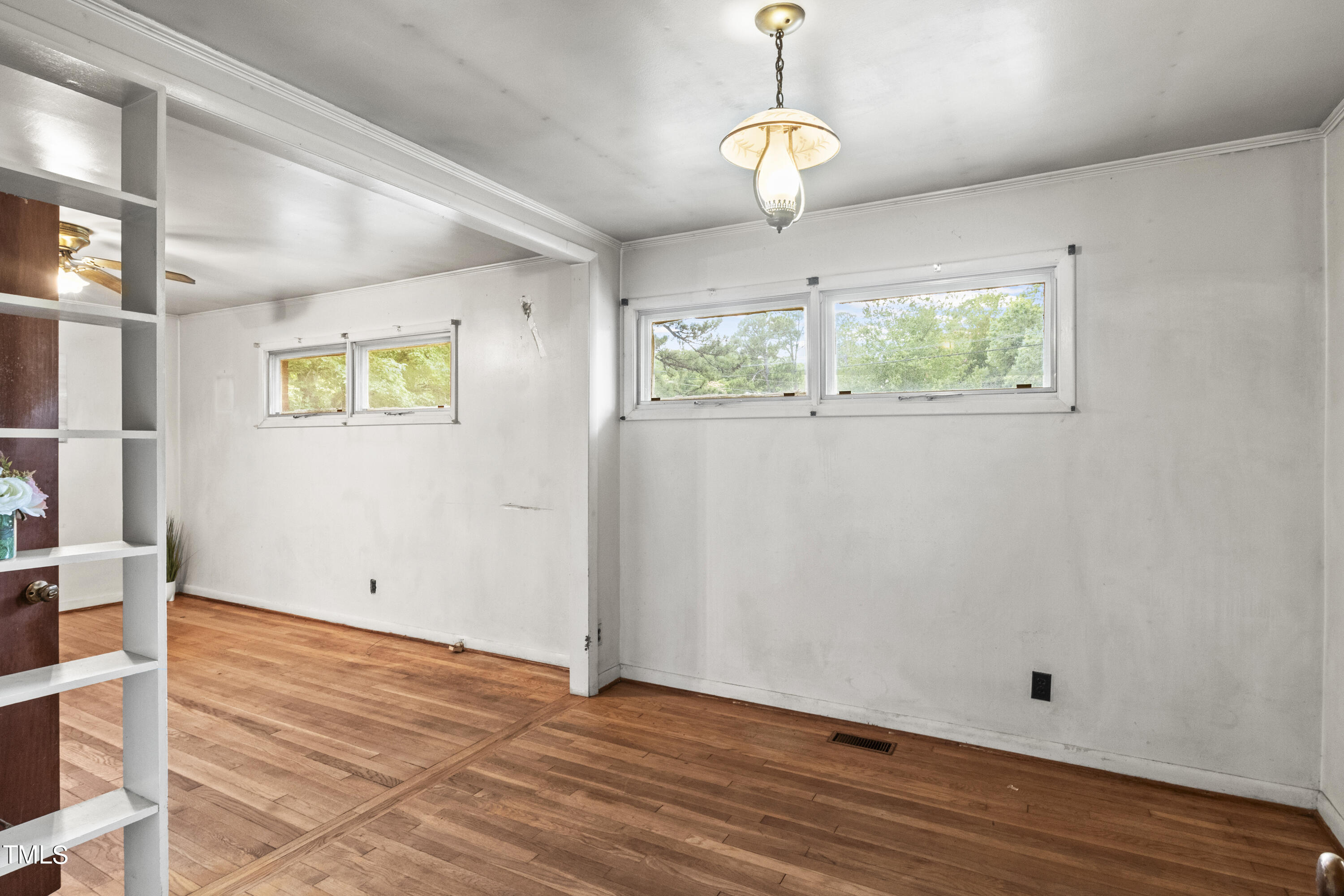 633 Ashford Street Raleigh, NC 27610 - Photo 14 of 25 17-20240620_633 Ashford St011