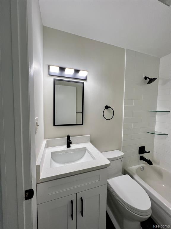 25561 South River Road Harrison Township, MI 48045 - Photo 16 of 31