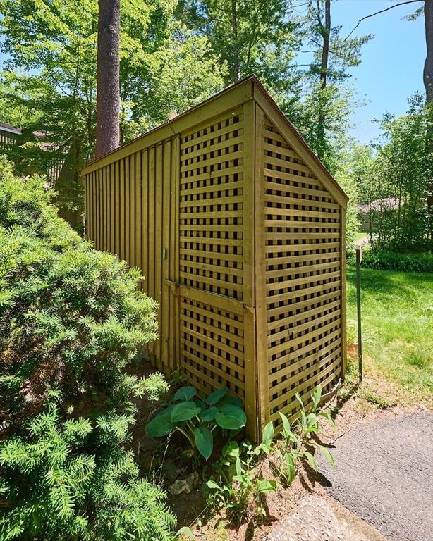83 Crossbrook Avenue, Unit 83 Amherst, MA 01002 - Photo 27 of 30