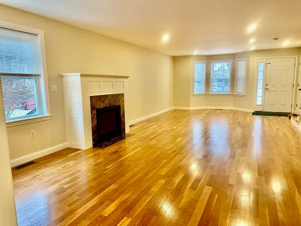 $5,300 | 183 Summer Street, Unit 183, Watertown, MA 02472