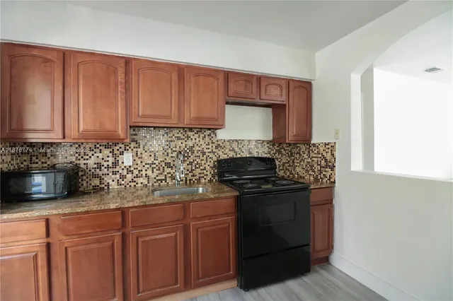 $2,800 | 2126 Northwest 47th Terrace, Unit A, Miami, FL 33142