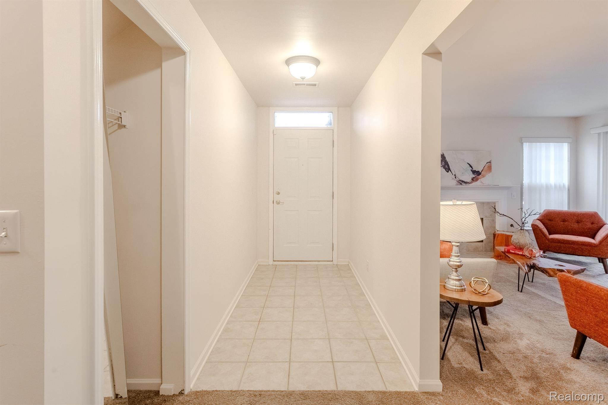 3563 Oakmonte Boulevard Rochester, MI 48306 - Photo 5 of 41 Gallery Image 5