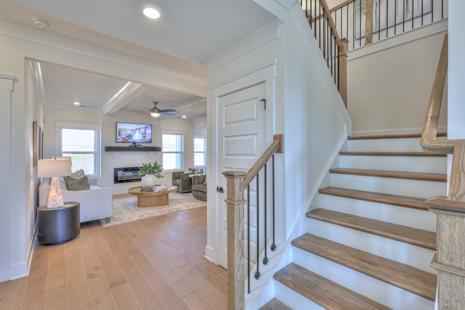 2846 Bluestem Road Columbia, TN 38401 - Photo 13 of 28 a view of a living room and entryway