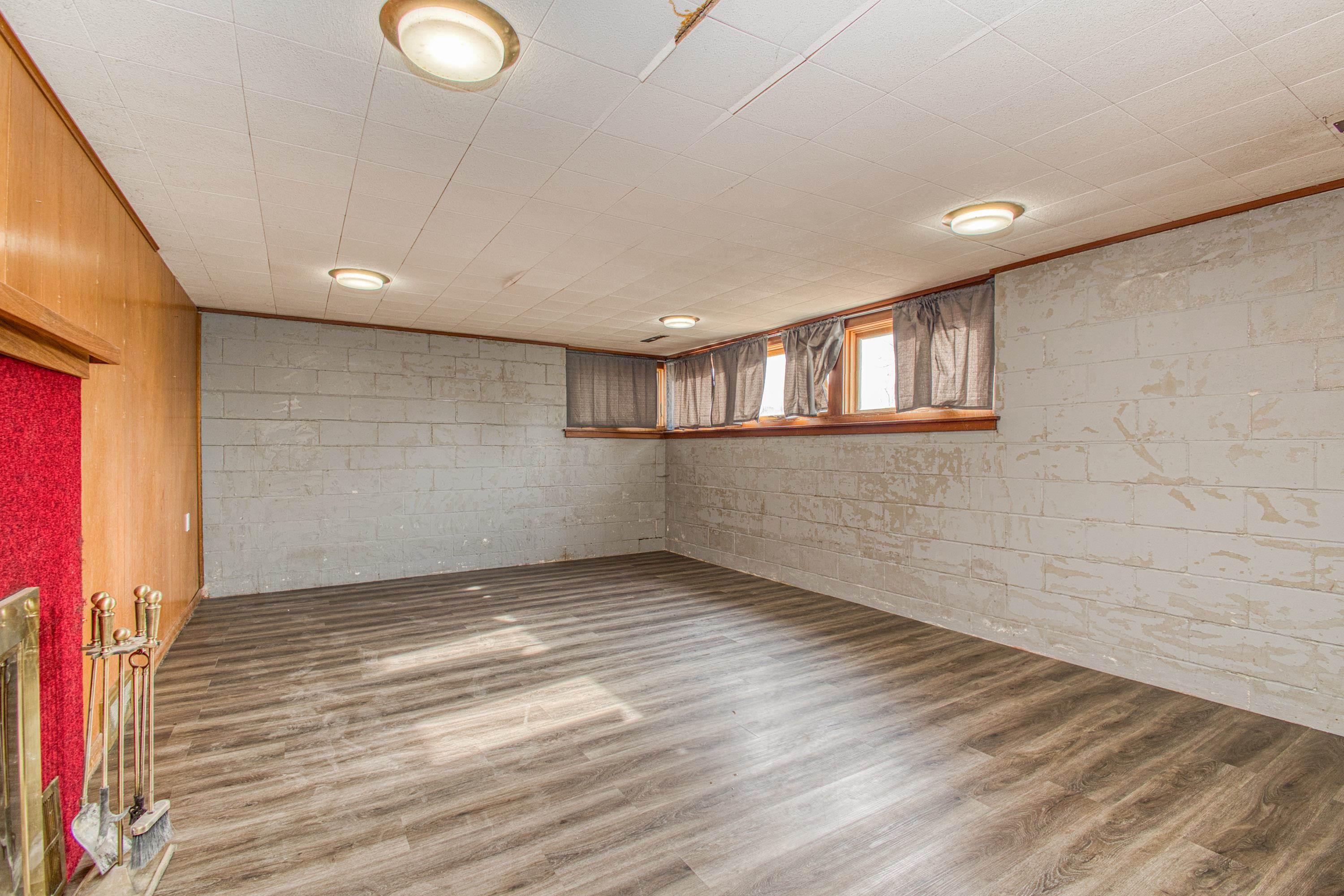 806 Driver Street Darlington, WI 53530 - Photo 19 of 35